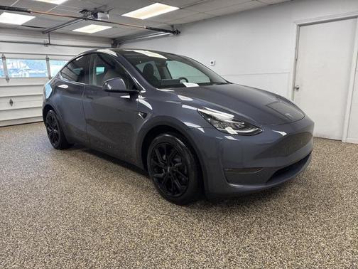 2023 Tesla Model Y Long Range Dual Motor All-Wheel Drive