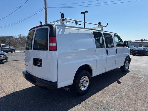 2022 Chevrolet Express 2500 RWD 2500 Regular Wheelbase WT