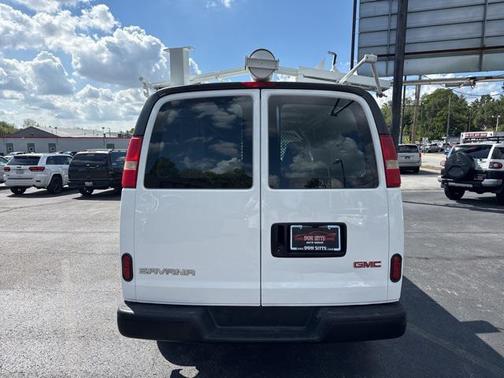 2005 GMC Savana 3500 Base