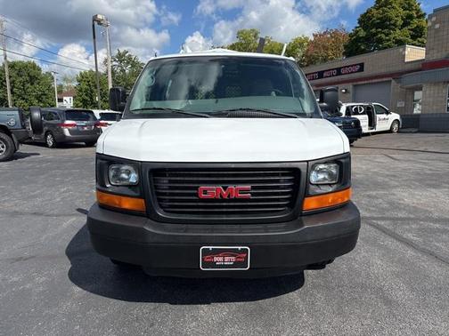 2005 GMC Savana 3500 Base