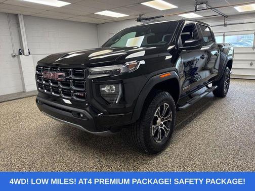 Onyx Black 2024 GMC Canyon AT4