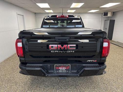 Onyx Black 2024 GMC Canyon AT4