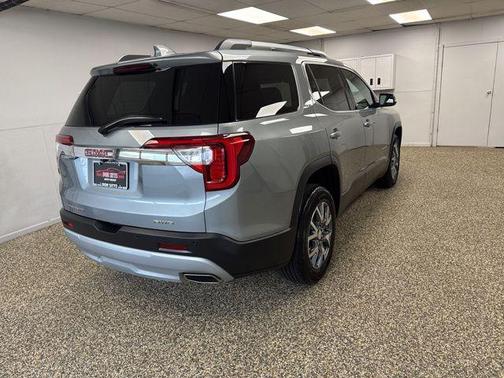 2023 GMC Acadia AWD SLT