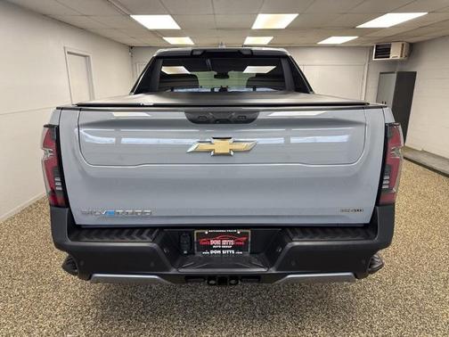 2025 Chevrolet Silverado EV LT