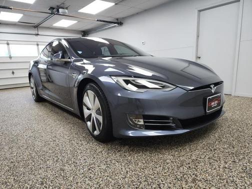 2020 Tesla Model S Performance