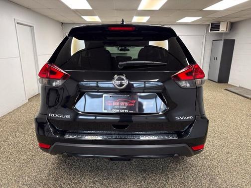 Magnetic Black 2017 Nissan Rogue SV