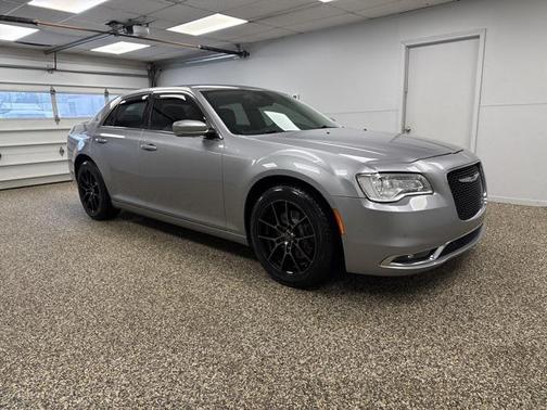 2015 Chrysler 300 Limited