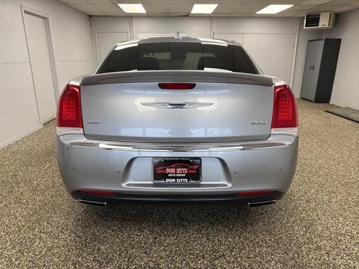 2015 Chrysler 300 Limited