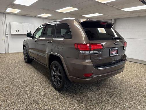Walnut Brown Metallic Clearcoat 2021 Jeep Grand Cherokee 80th Anniversary 4x4