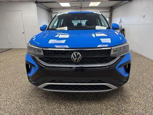Cornflower Blue 2023 Volkswagen Taos 1.5T SE