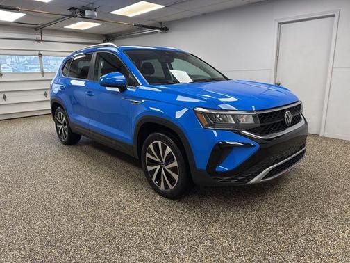Cornflower Blue 2023 Volkswagen Taos 1.5T SE