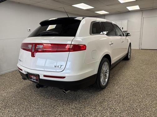 2019 Lincoln MKT Reserve