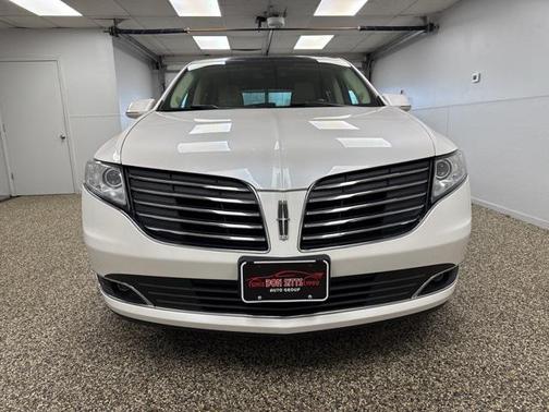2019 Lincoln MKT Reserve