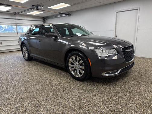 2015 Chrysler 300 Limited