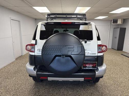 2014 Toyota FJ Cruiser Base