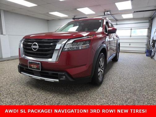 2022 Nissan Pathfinder SL 4WD