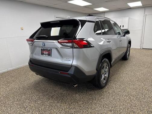 2022 Toyota RAV4 Hybrid LE
