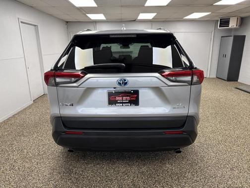 2022 Toyota RAV4 Hybrid LE