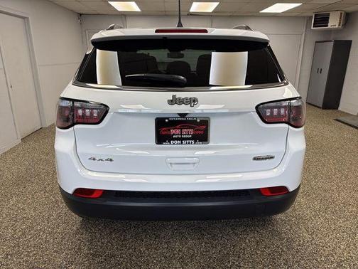 2022 Jeep Compass Latitude Lux