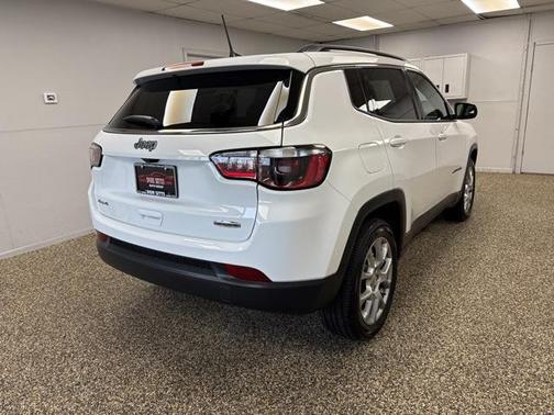 2022 Jeep Compass Latitude Lux