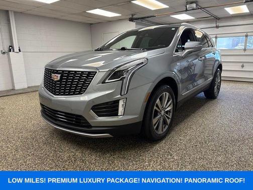 Argent Silver Metallic 2024 Cadillac XT5 Premium Luxury