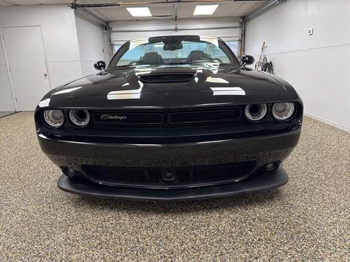 Pitch Black Clearcoat 2023 Dodge Challenger R/T Scat Pack