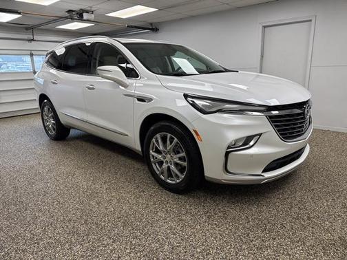 2022 Buick Enclave AWD Essence