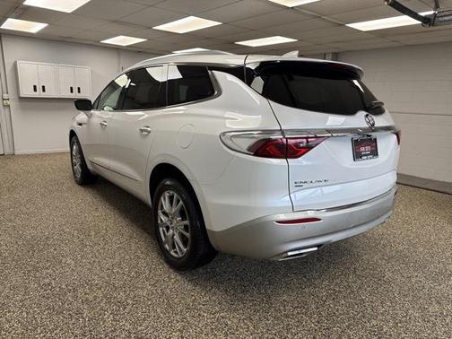 2022 Buick Enclave AWD Essence