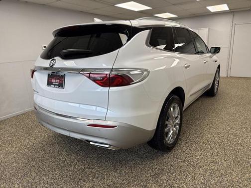 2022 Buick Enclave AWD Essence