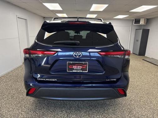 2022 Toyota Highlander LE