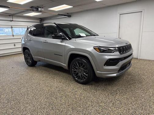 Billet Silver Metallic Clearcoat 2023 Jeep Compass High Altitude