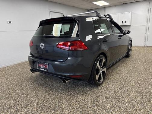 2017 Volkswagen Golf GTI 2.0T SE 4-Door
