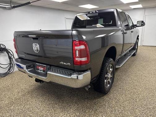 2022 RAM 2500 Big Horn Crew Cab 4x4 6'4' Box
