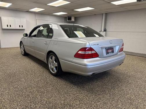 2004 Lexus LS 430 Base