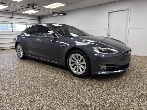 2017 Tesla Model S 90D