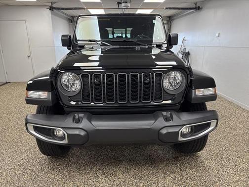 2024 Jeep Gladiator Sport S