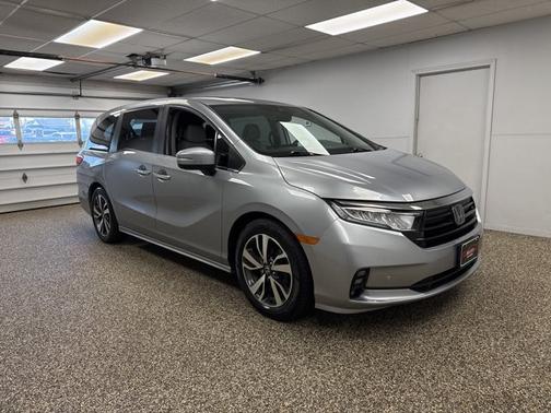 Lunar Silver Metallic 2023 Honda Odyssey Touring