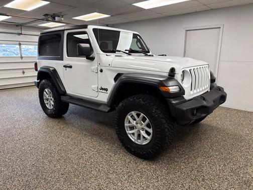 Bright White Clearcoat 2023 Jeep Wrangler Sport S