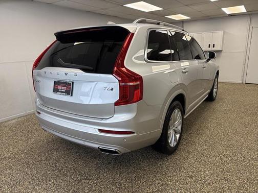 2019 Volvo XC90 T6 Momentum