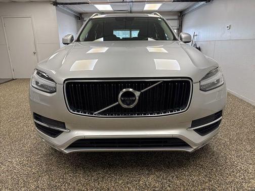 2019 Volvo XC90 T6 Momentum