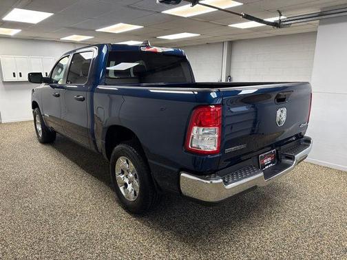 Patriot Blue Pearlcoat 2023 RAM 1500 Big Horn/Lone Star