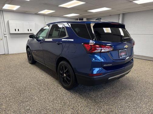 Blue Glow Metallic 2023 Chevrolet Equinox 1LT