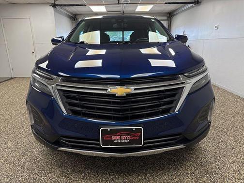 Blue Glow Metallic 2023 Chevrolet Equinox 1LT