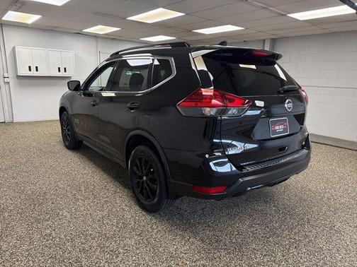 Magnetic Black 2017 Nissan Rogue SV