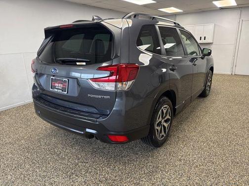 Magnetite Gray Metallic 2023 Subaru Forester Premium