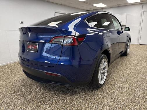2024 Tesla Model Y Long Range Dual Motor All-Wheel Drive