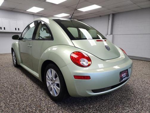 2009 Volkswagen New Beetle S