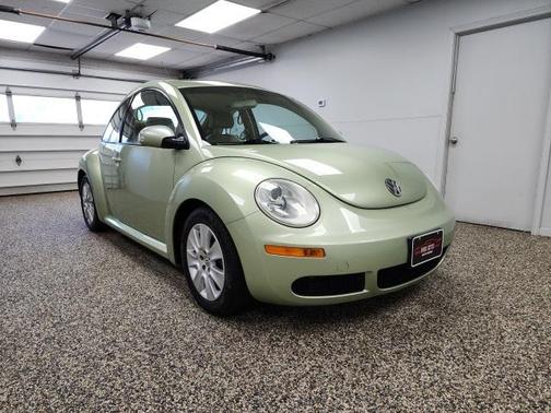 2009 Volkswagen New Beetle S