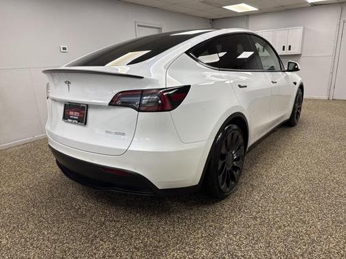 2022 Tesla Model Y Performance Dual Motor All-Wheel Drive