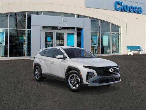 2025 Hyundai TUCSON SE